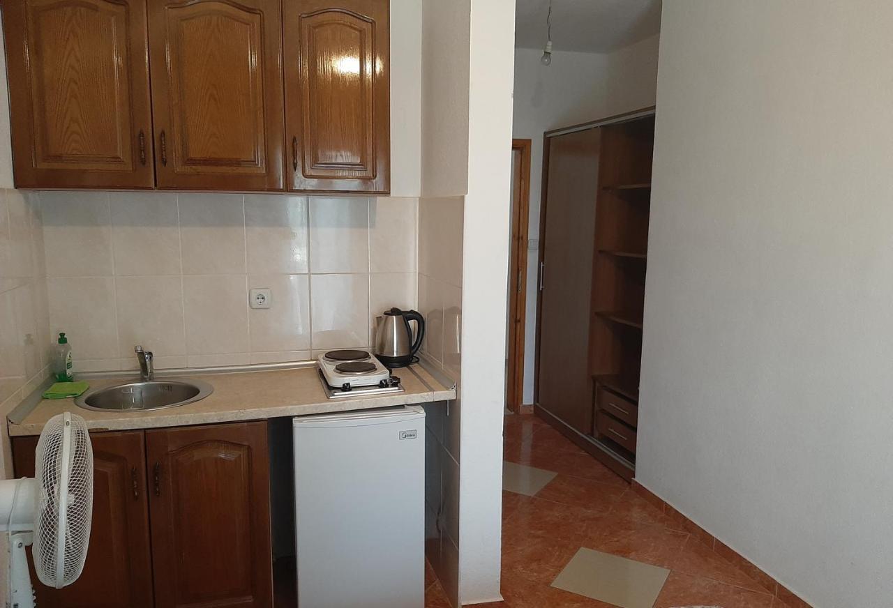 Apartments Nurkovic Dobrá Voda Zimmer foto