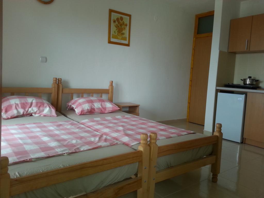 Apartments Nurkovic Dobrá Voda Zimmer foto